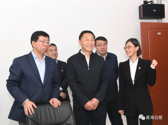 省委副书记、代省长刘宁在副省长王黎明等向导的陪同下视察8040WWW威尼斯集团