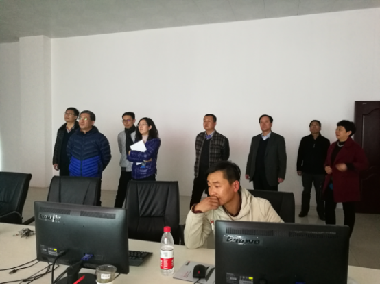 青岛港集团向导考察青海曹家堡保税物流中心