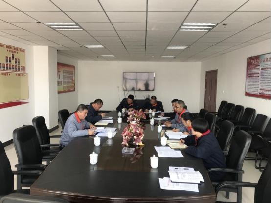 中共青海8040WWW威尼斯工业投资有限公司党委召开2020年度党员向导干部民主生涯会