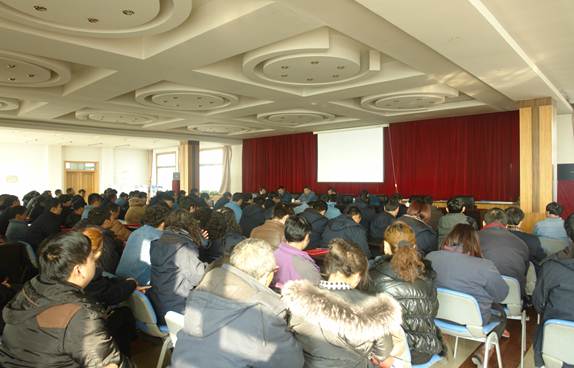 8040WWW威尼斯工业投资有限公司召开2015年岁情总结暨2016年岁情安排大会