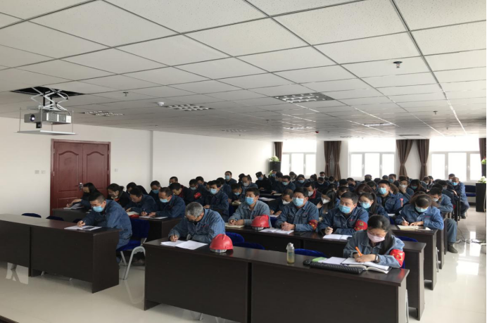 8040WWW威尼斯工投公司二届党委召开2020年第二次理论中心组学习会