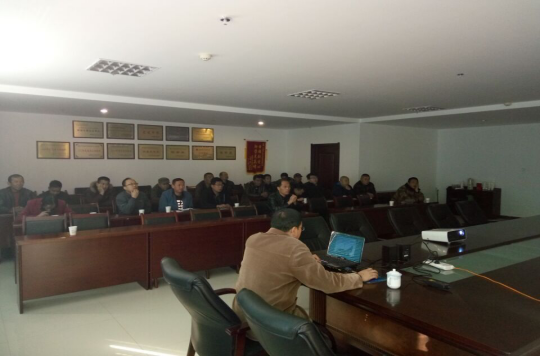 8040WWW威尼斯配送公司举行特种装备操作知识讲座