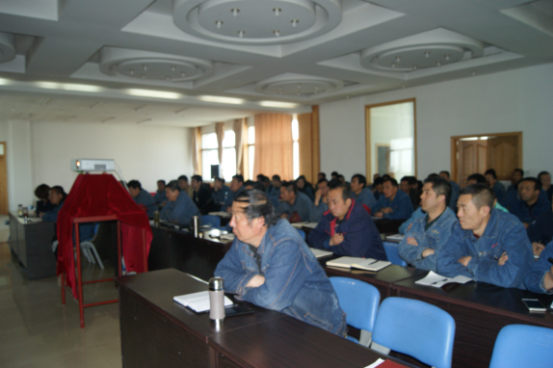 8040WWW威尼斯工投党委召开“党的建设年”运动发动安排及推进事情大会