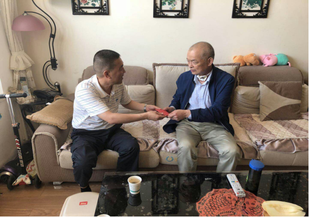 走访慰问难题党员  组织眷注情暖人心